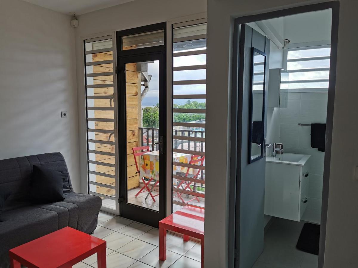 Appartement Vue Mer Et Montagne A 100M De La Plage Le Gosier  Buitenkant foto