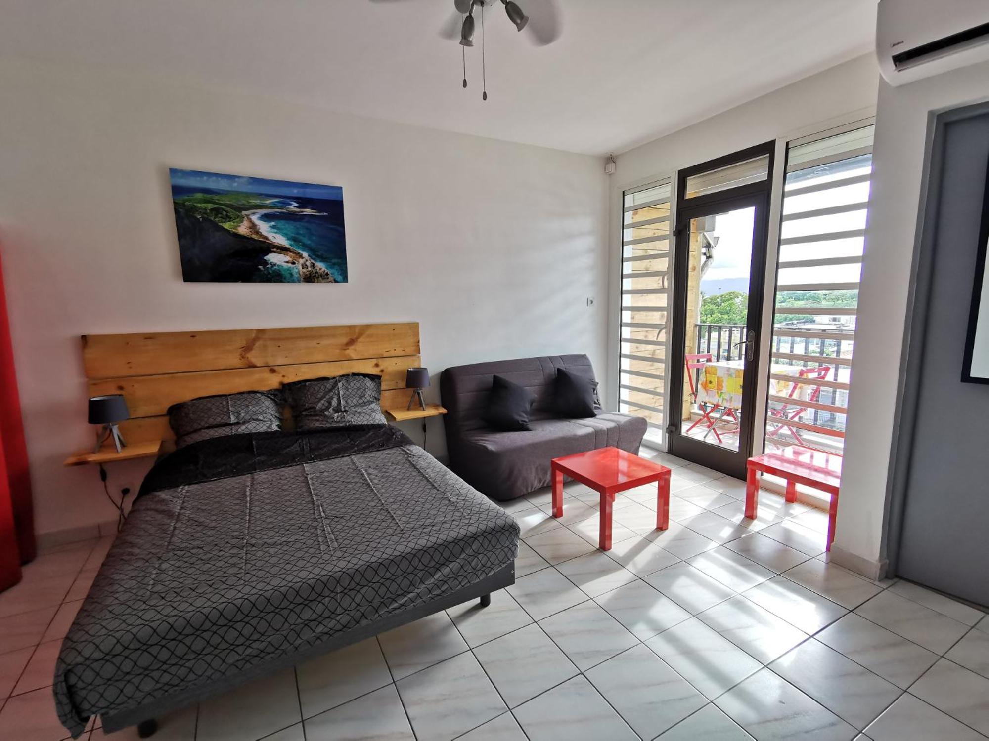 Appartement Vue Mer Et Montagne A 100M De La Plage Le Gosier  Buitenkant foto